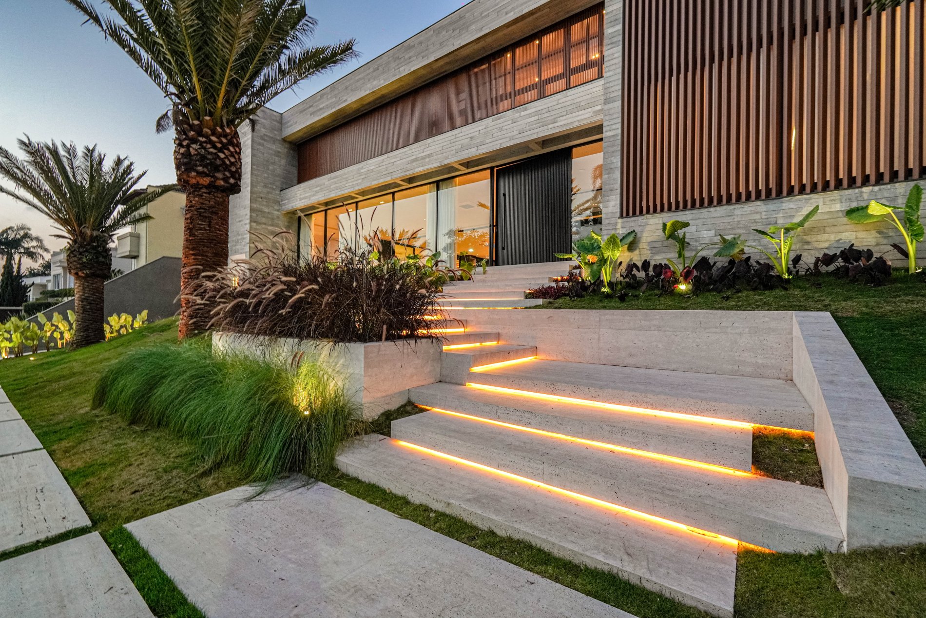 Casa nova no Residencial Alphaville 1